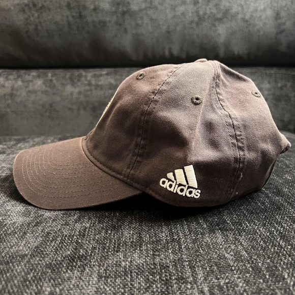 Adidas Golden State Warriors 2017 championship hat - Picture 2 of 5